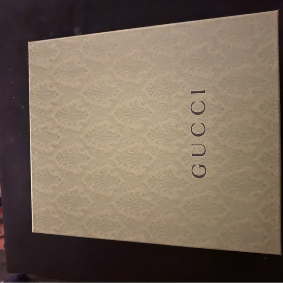 Gucci Black and Lime Green Logo Chelsea Boots - Picture 4 of 12